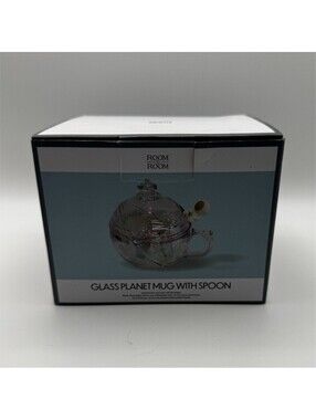 Room 2 Room Glass Planet Mug with Astronaut Spoon Iridescent New In Box Space